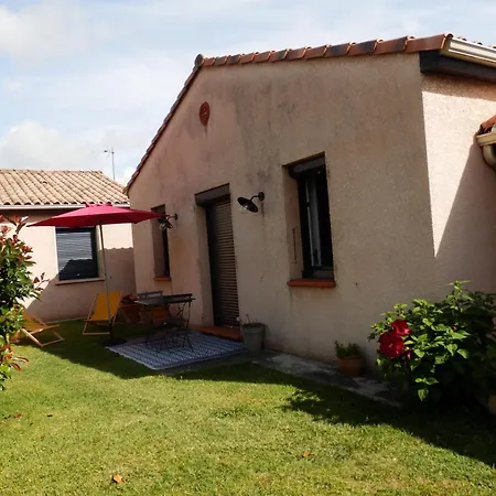 Agreable Appartement T2 Avec Piscine Pins-Justaret Exterior photo